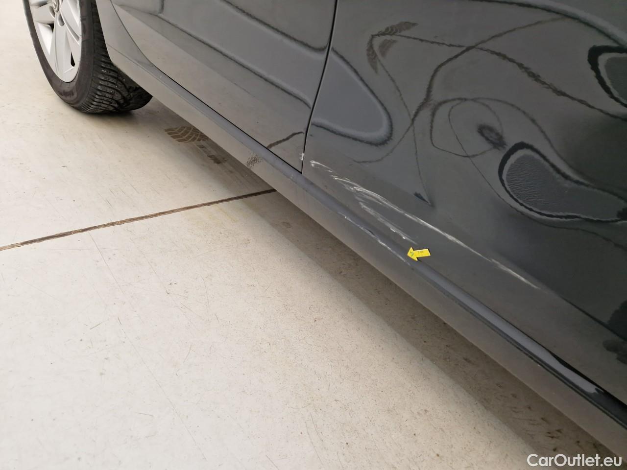  Volkswagen  Golf  1.0 TSI Life #29