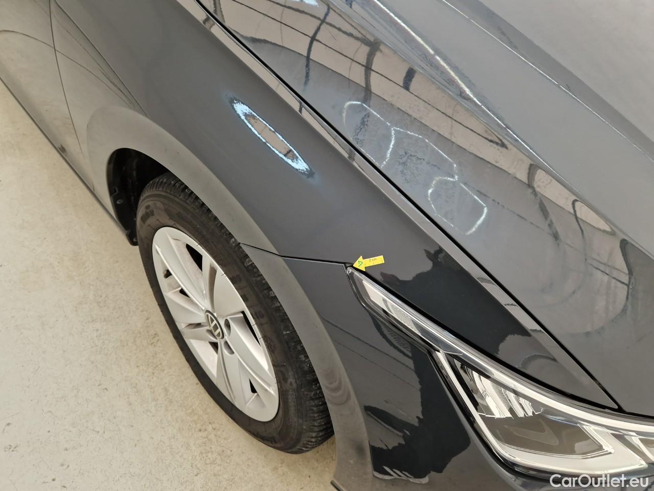  Volkswagen  Golf  1.0 TSI Life #20