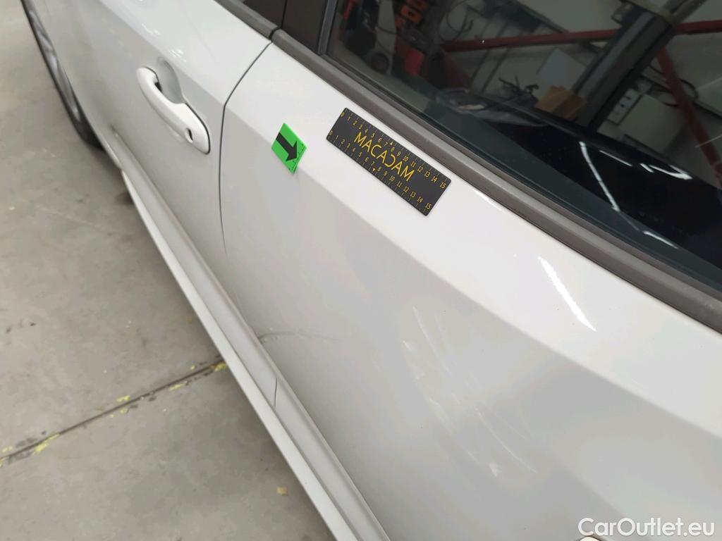  Toyota  Corolla 1.8 Hybrid Dynamic HSD E-CVT #15