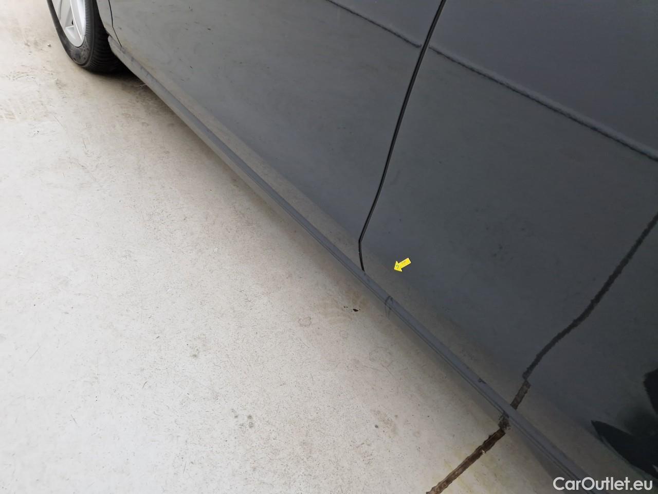  Volkswagen  Golf  1.0 TSI Life #40