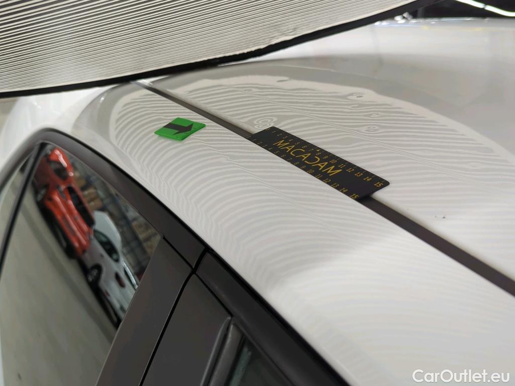  Toyota  Corolla 1.8 Hybrid Dynamic HSD E-CVT #28