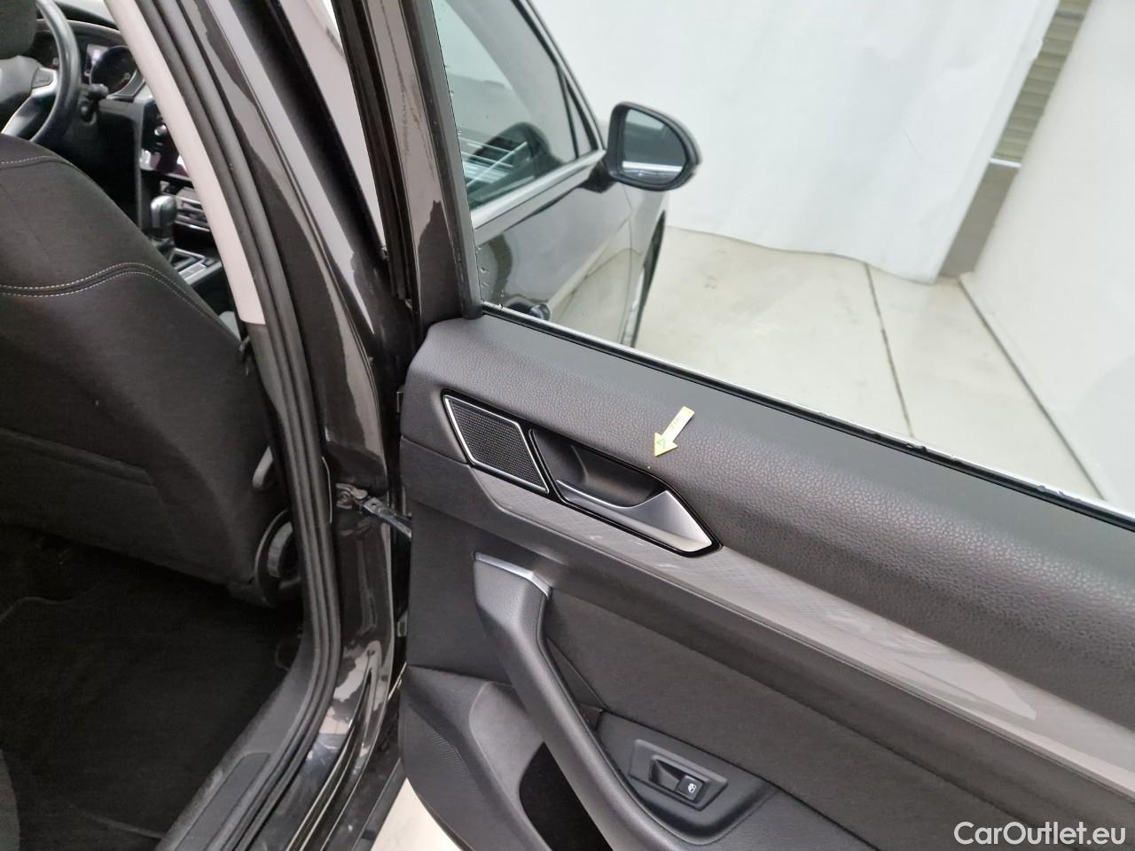  Volkswagen  Passat Comfortline 2.0 TDI DSG 150 CP #21