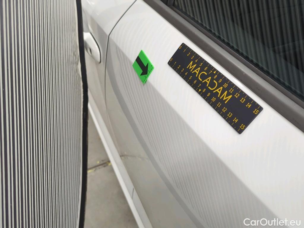  Toyota  Corolla 1.8 Hybrid Dynamic HSD E-CVT #16