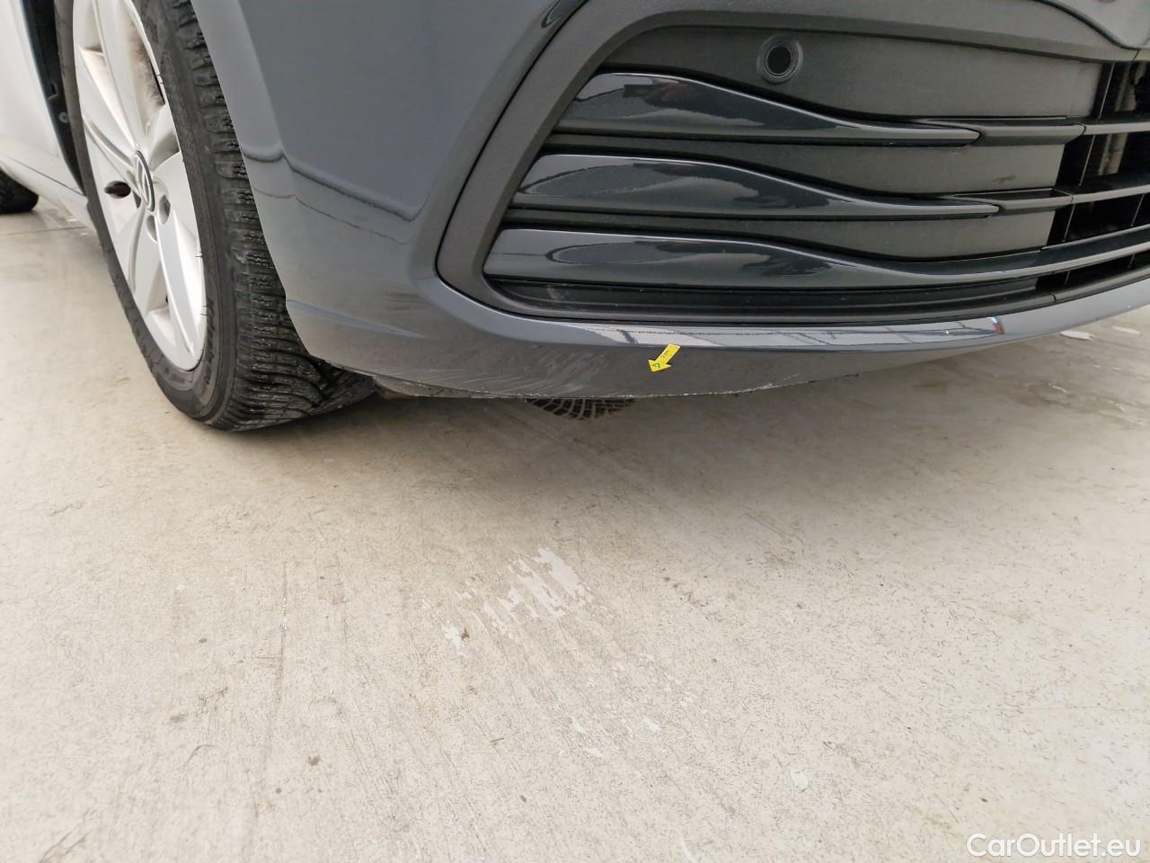  Volkswagen  Golf  1.0 TSI Life #12