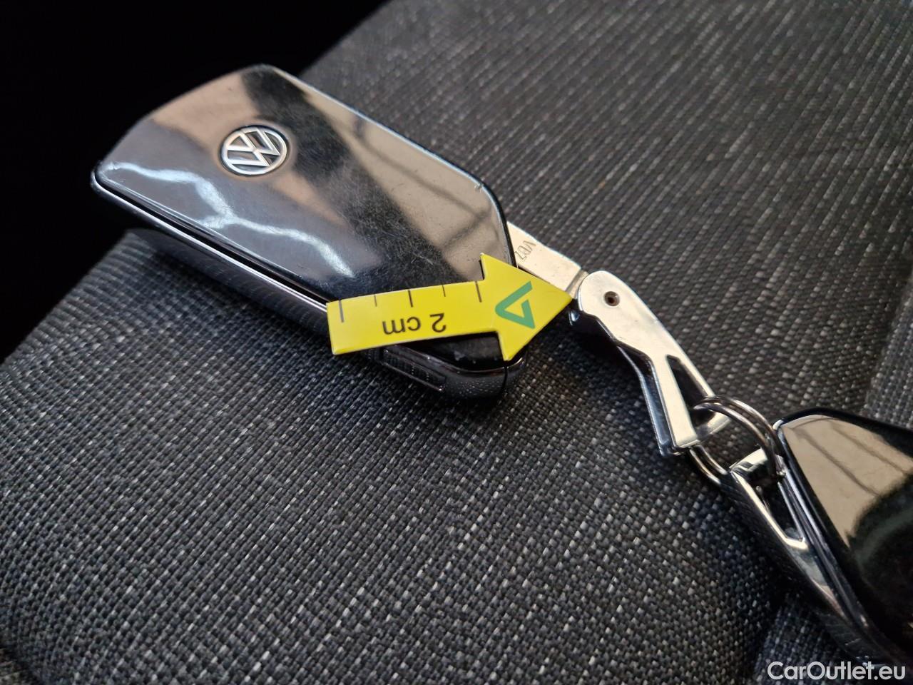  Volkswagen  Golf  2.0 TDI 116HP DSG Life Variant #1