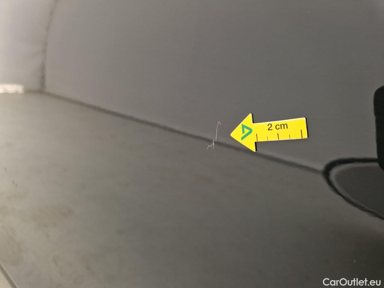  Volkswagen  Golf  1.0 TSI Life #2