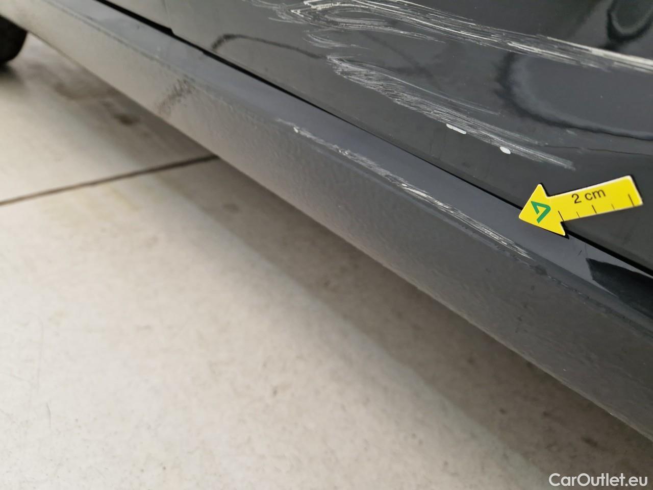  Volkswagen  Golf  1.0 TSI Life #28