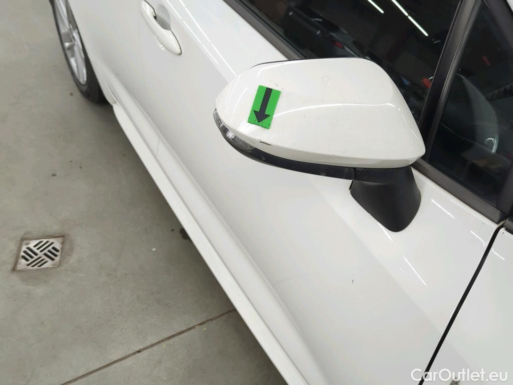  Toyota  Corolla 1.8 Hybrid Dynamic HSD E-CVT #33