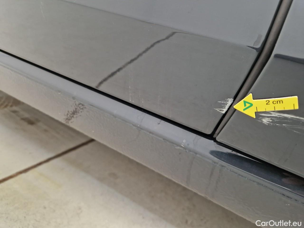  Volkswagen  Golf  1.0 TSI Life #31