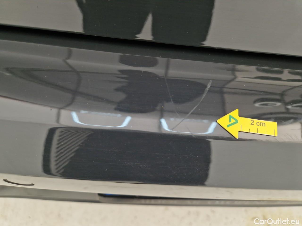  Volkswagen  Golf  1.0 TSI Life #32