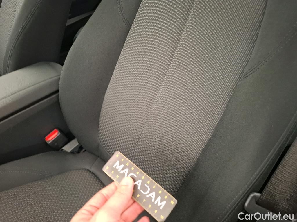  Bmw  Serie 1 BMW Série 1 / 2019 / 5P / Berline 116i DKG7 Business Design #23