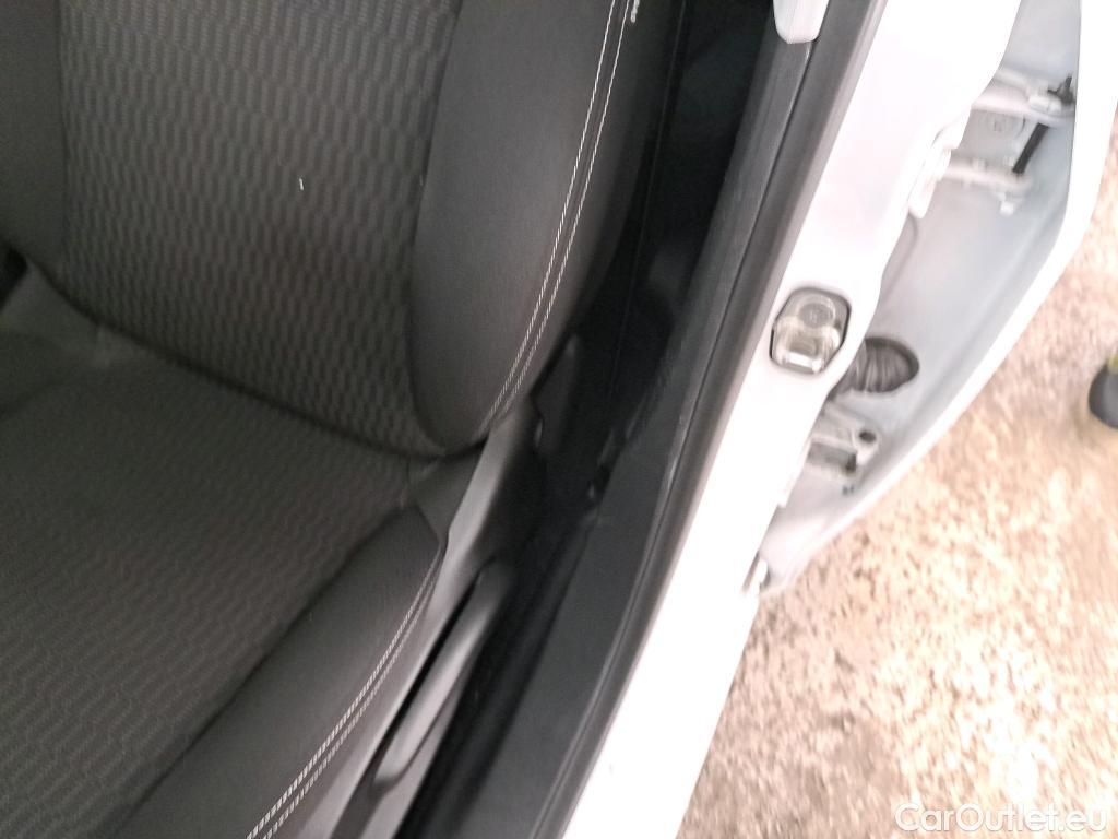  Peugeot  208  Active 1.6 HDi 75CV BVM5 E6 #35