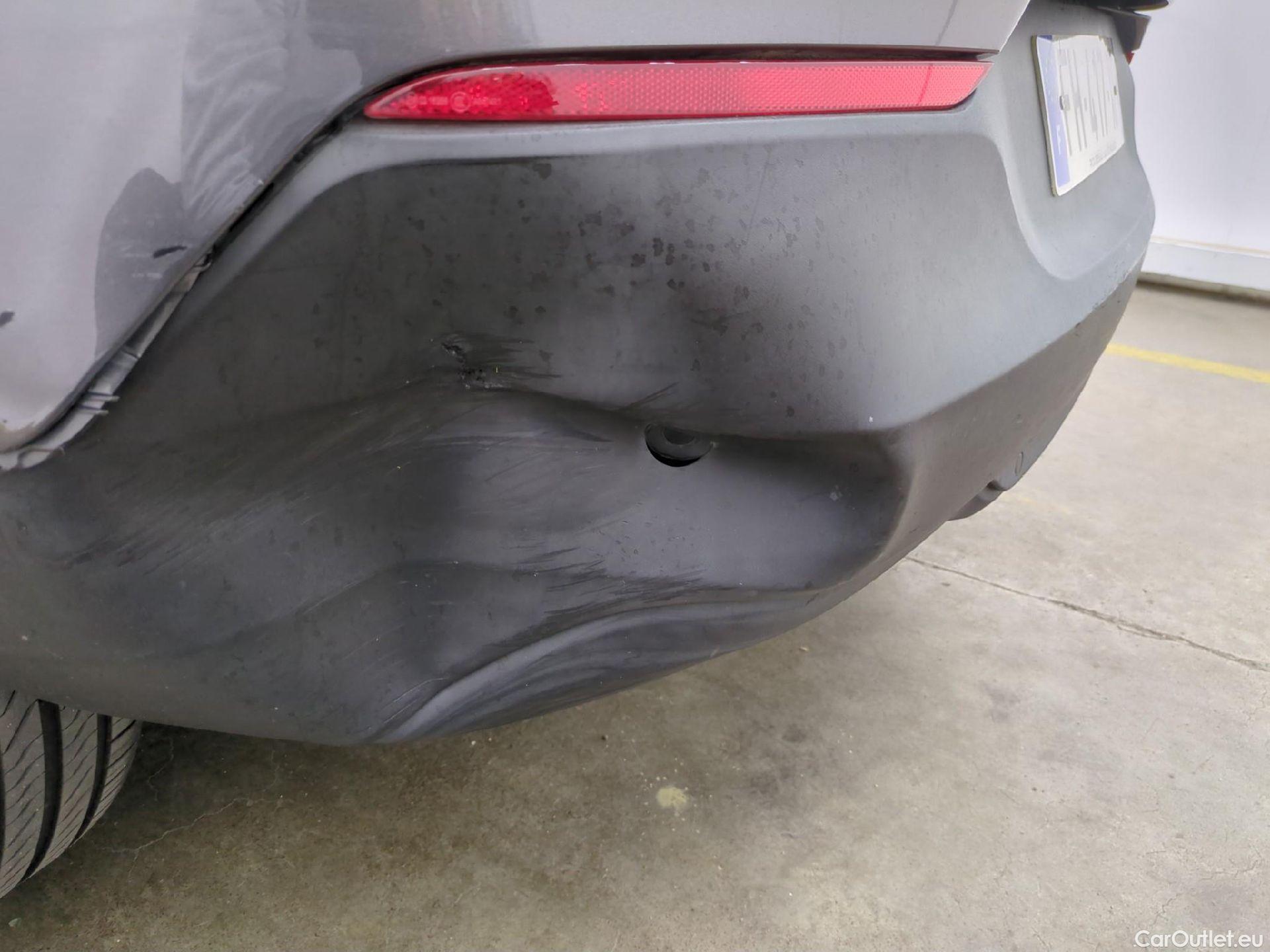  Opel   Grandland X OPEL 5p SUV 1.2 Turbo 130ch auto Edition iBusiness #95