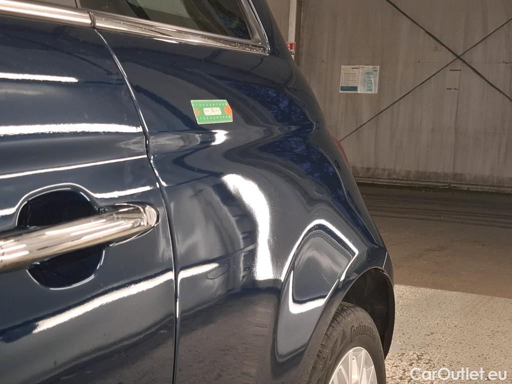  Fiat  500 FIAT  / 2015 / 3P / Berline Hybrid 1.0 BSG 70 ch Dolcevita #4