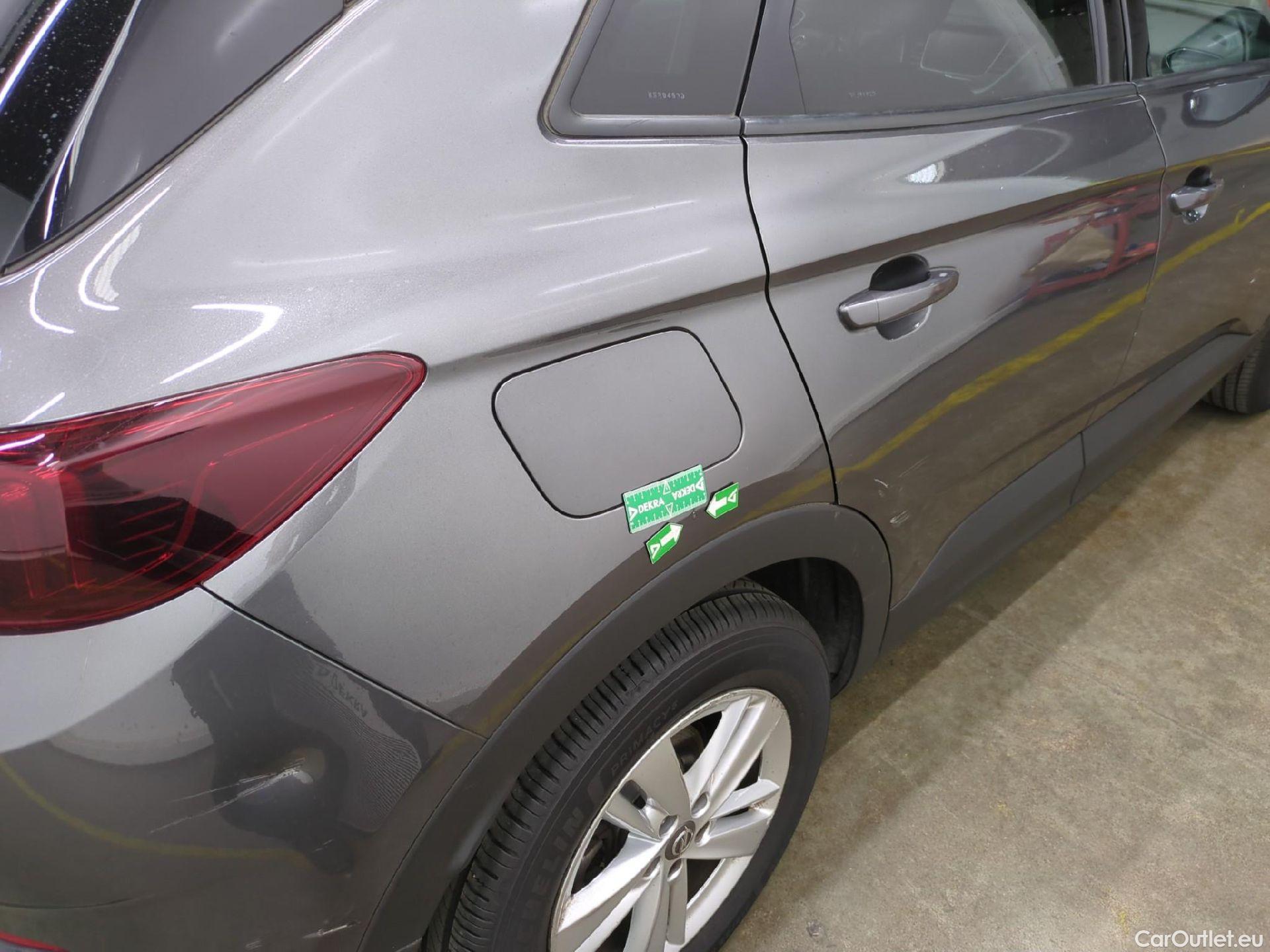  Opel   Grandland X OPEL 5p SUV 1.2 Turbo 130ch auto Edition iBusiness #35