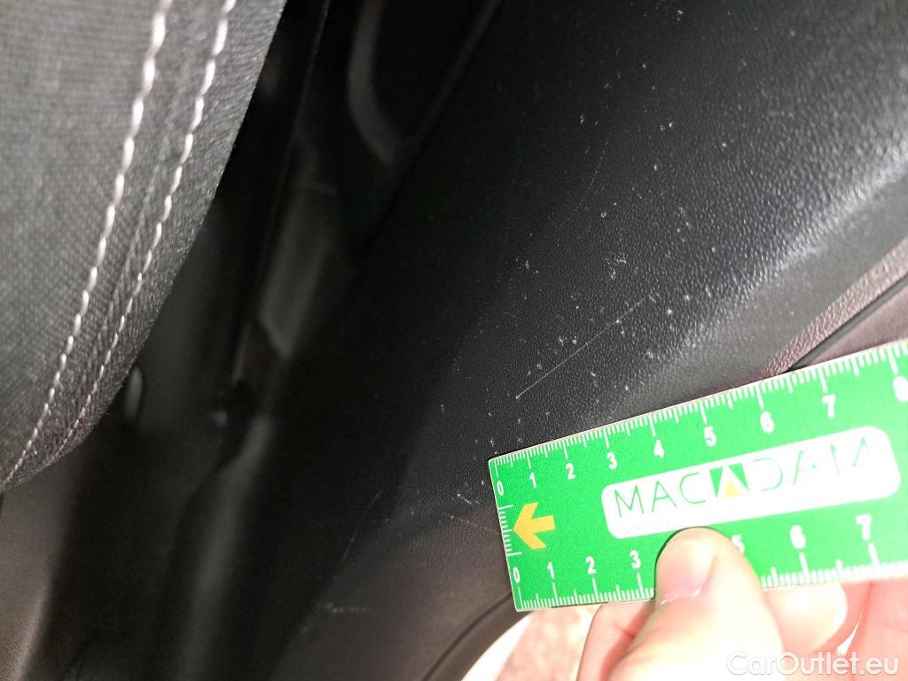  Peugeot  208  Active 1.6 HDi 75CV BVM5 E6 #34