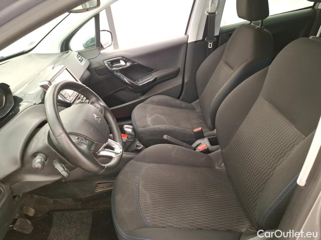  Peugeot  208  Signature 1.2 PureTech 80CV BVM5 E6dT #15