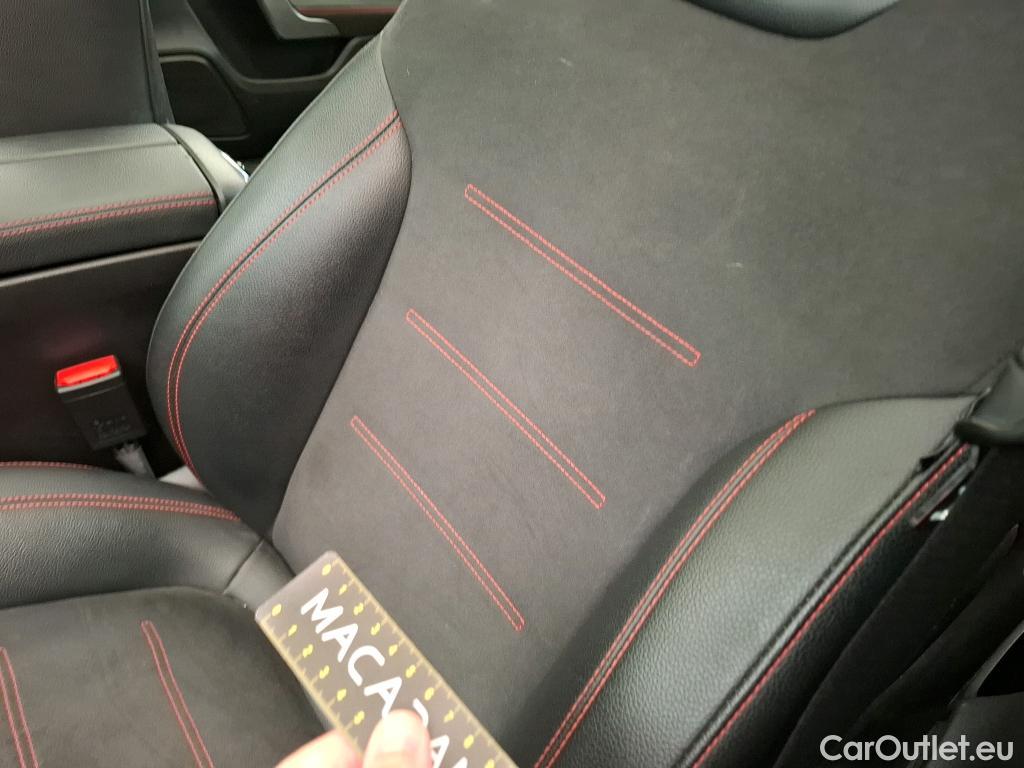  Mercedes  A-Klasse MERCEDES-BENZ Classe A Berline / 2018 / 4P / Berline A 250 e AMG Line 8G-DCT #15