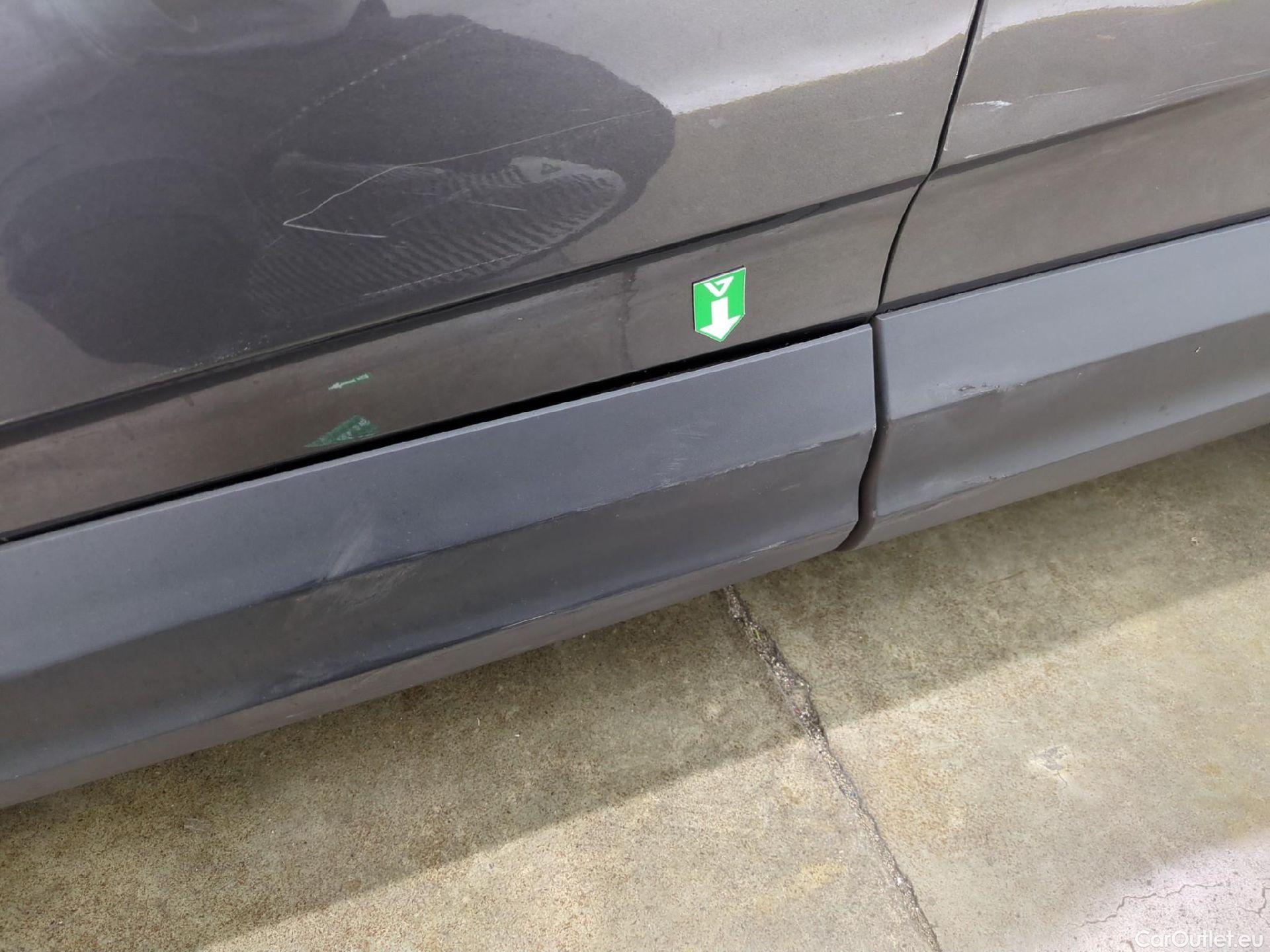  Opel   Grandland X OPEL 5p SUV 1.2 Turbo 130ch auto Edition iBusiness #81