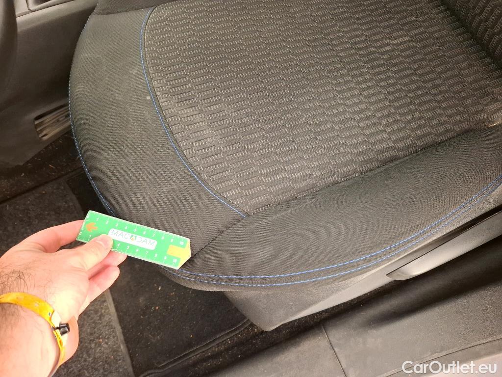  Peugeot  208  Signature 1.2 PureTech 80CV BVM5 E6dT #16