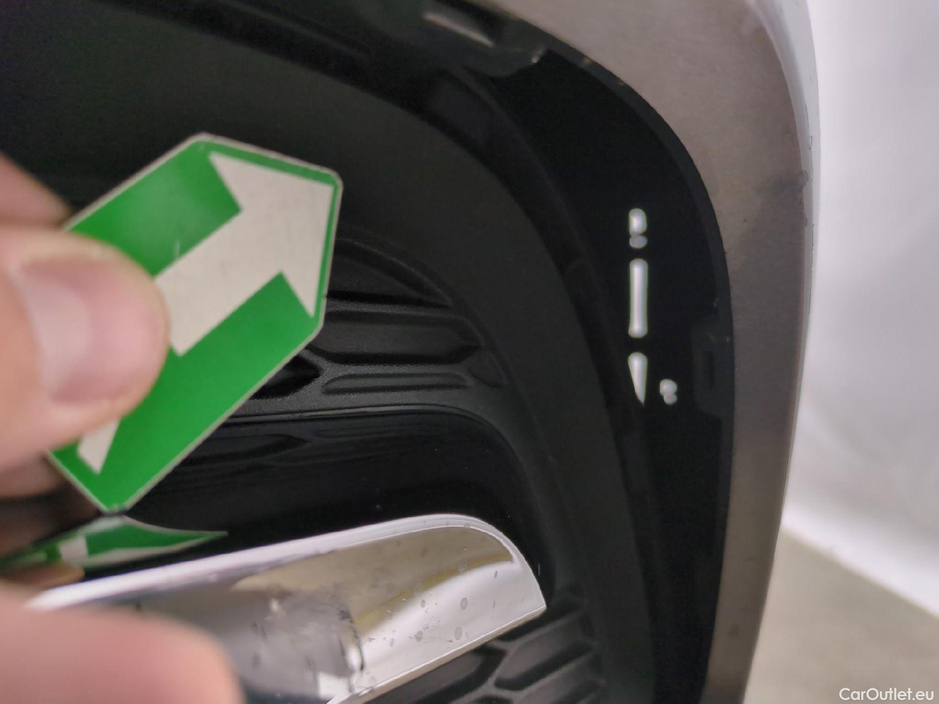  Opel   Grandland X OPEL 5p SUV 1.2 Turbo 130ch auto Edition iBusiness #101