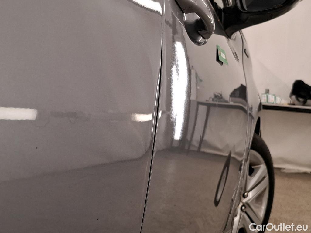  Peugeot  208  Signature 1.2 PureTech 80CV BVM5 E6dT #13