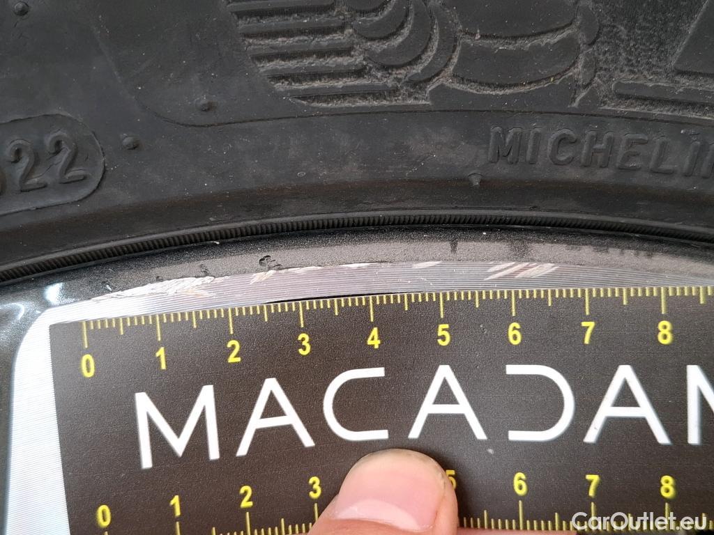  Hyundai  Konna HYUNDAI Kona / 2020 / 5P / SUV 1.6 HYBRID 141 EXECUTIVE HEV #26