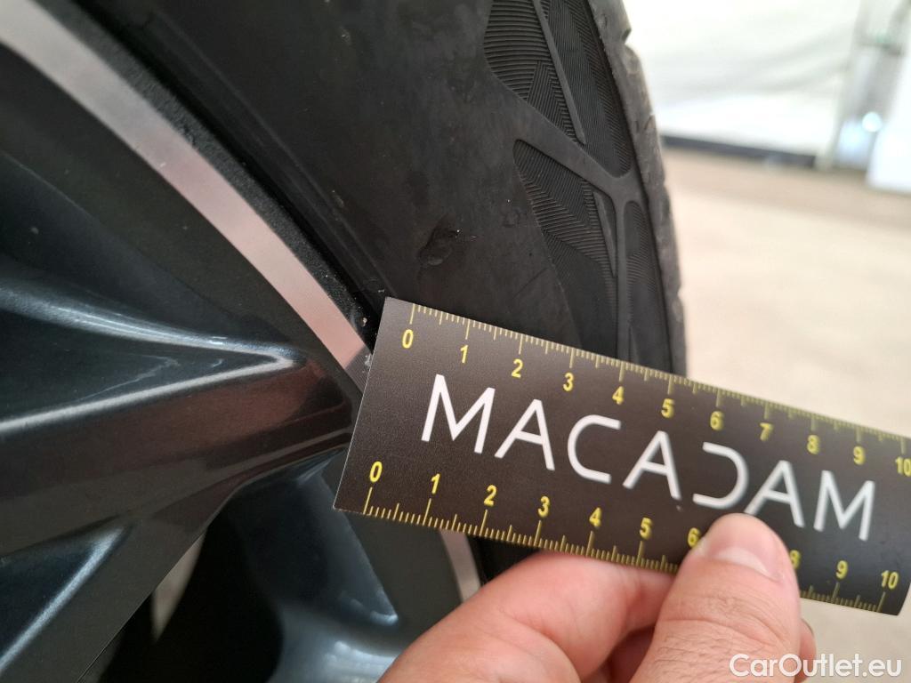  Hyundai  Konna HYUNDAI Kona / 2020 / 5P / SUV 1.6 HYBRID 141 EXECUTIVE HEV #9