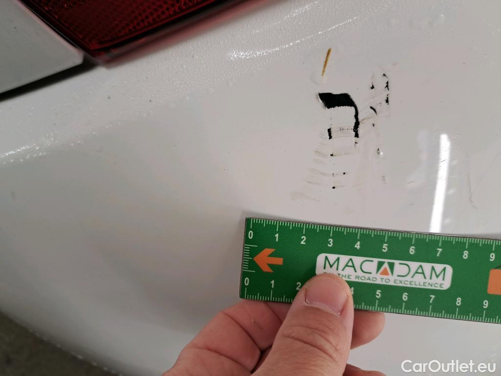  Peugeot  208  Active 1.6 HDi 75CV BVM5 E6 #13