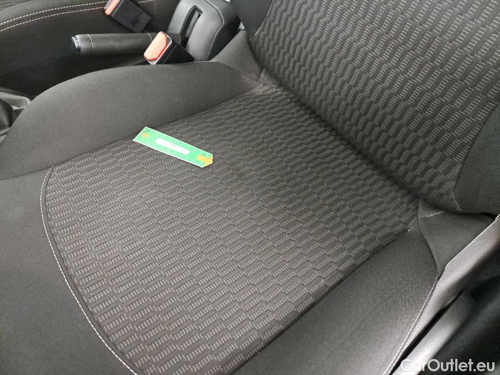  Peugeot  208  Active 1.6 HDi 75CV BVM5 E6 #40