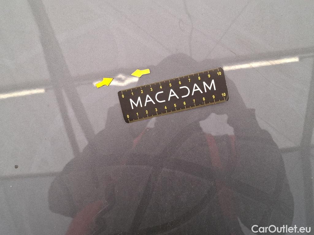  Mercedes  A-Klasse MERCEDES-BENZ Classe A Berline / 2018 / 4P / Berline A 250 e AMG Line 8G-DCT #12