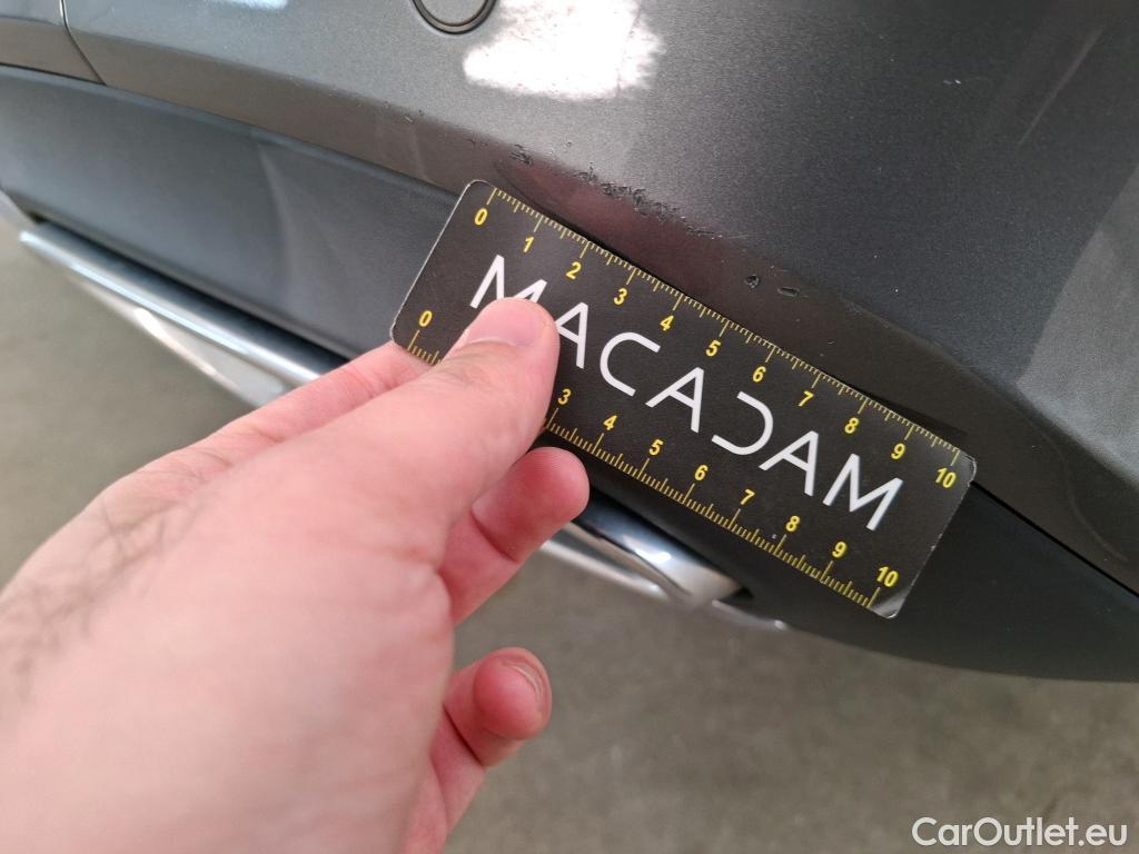  Mercedes  A-Klasse MERCEDES-BENZ Classe A Berline / 2018 / 4P / Berline A 250 e AMG Line 8G-DCT #17