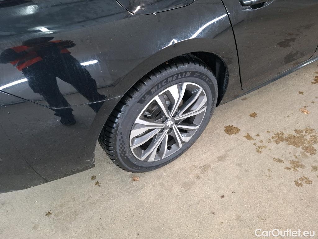  Peugeot  508 PEUGEOT  SW / 2018 / 5P / Break PureTech 130 S&S EAT8 Allure Pack #15