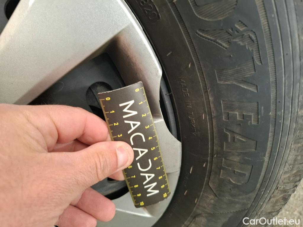  Renault  Trafic RENAULT  / 2019 / 4P / Fourgon tole NV FG GCF L1H1 1200 Energy dCi 145 #38