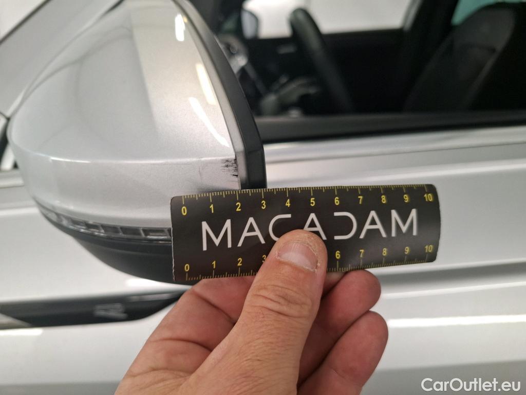  Volkswagen  Tiguan VOLKSWAGEN  / 2020 / 5P / SUV 2.0 TDI 150 DSG7 R-Line #12