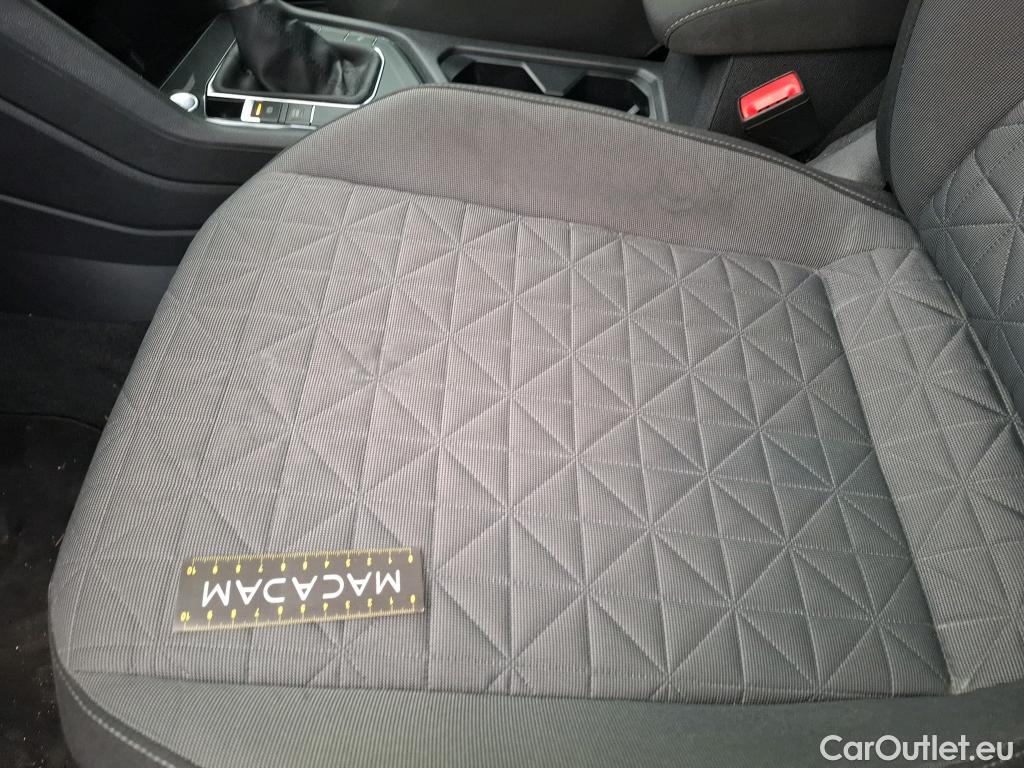  Volkswagen  Tiguan VOLKSWAGEN  / 2020 / 5P / SUV 1.4 eHybrid 245 DSG6 Life Business #64