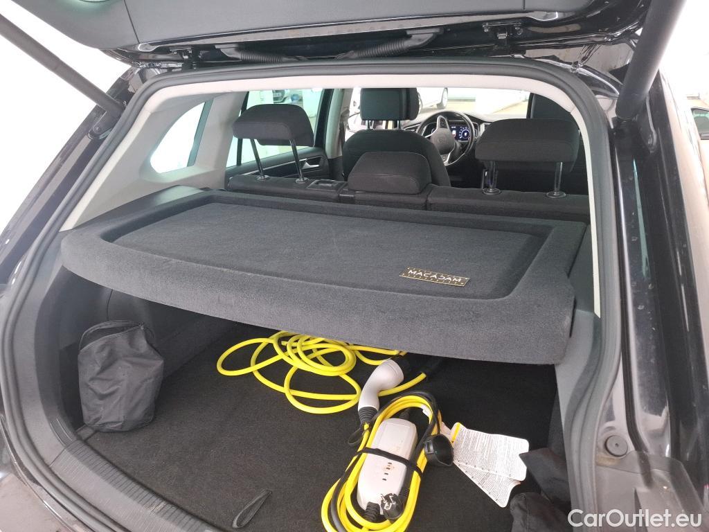  Volkswagen  Tiguan VOLKSWAGEN  / 2020 / 5P / SUV 1.4 eHybrid 245 DSG6 Life Business #56