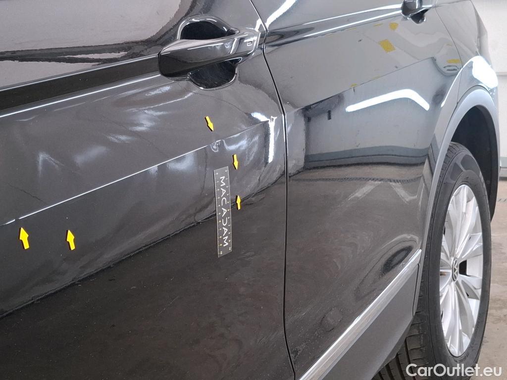  Volkswagen  Tiguan VOLKSWAGEN  / 2020 / 5P / SUV 1.4 eHybrid 245 DSG6 Life Business #16