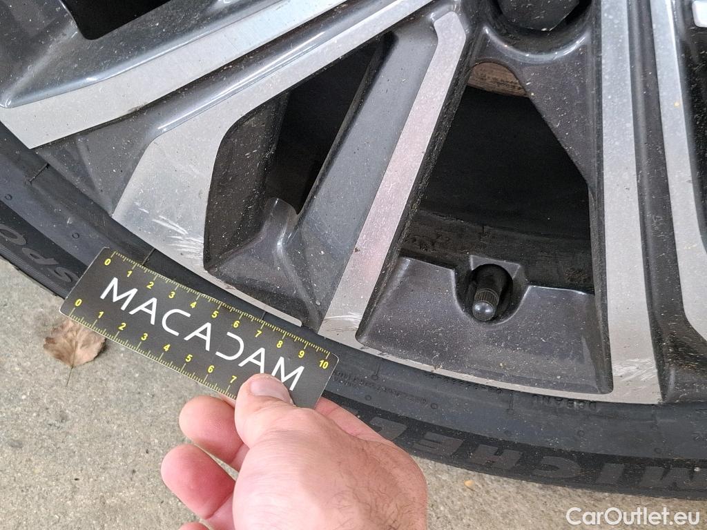  Peugeot  508 PEUGEOT  SW / 2018 / 5P / Break PureTech 130 S&S EAT8 Allure Pack #19