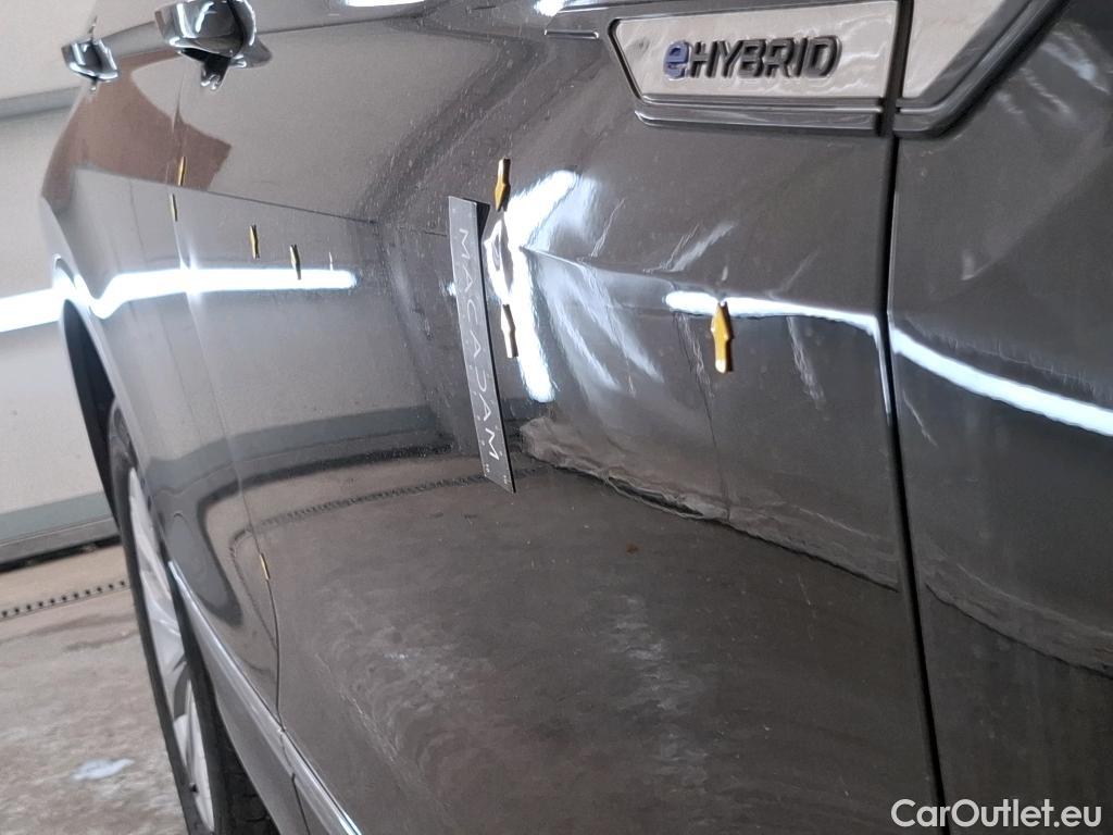  Volkswagen  Tiguan VOLKSWAGEN  / 2020 / 5P / SUV 1.4 eHybrid 245 DSG6 Life Business #31