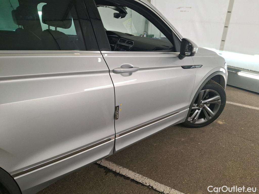  Volkswagen  Tiguan VOLKSWAGEN  / 2020 / 5P / SUV 2.0 TDI 150 DSG7 R-Line #13