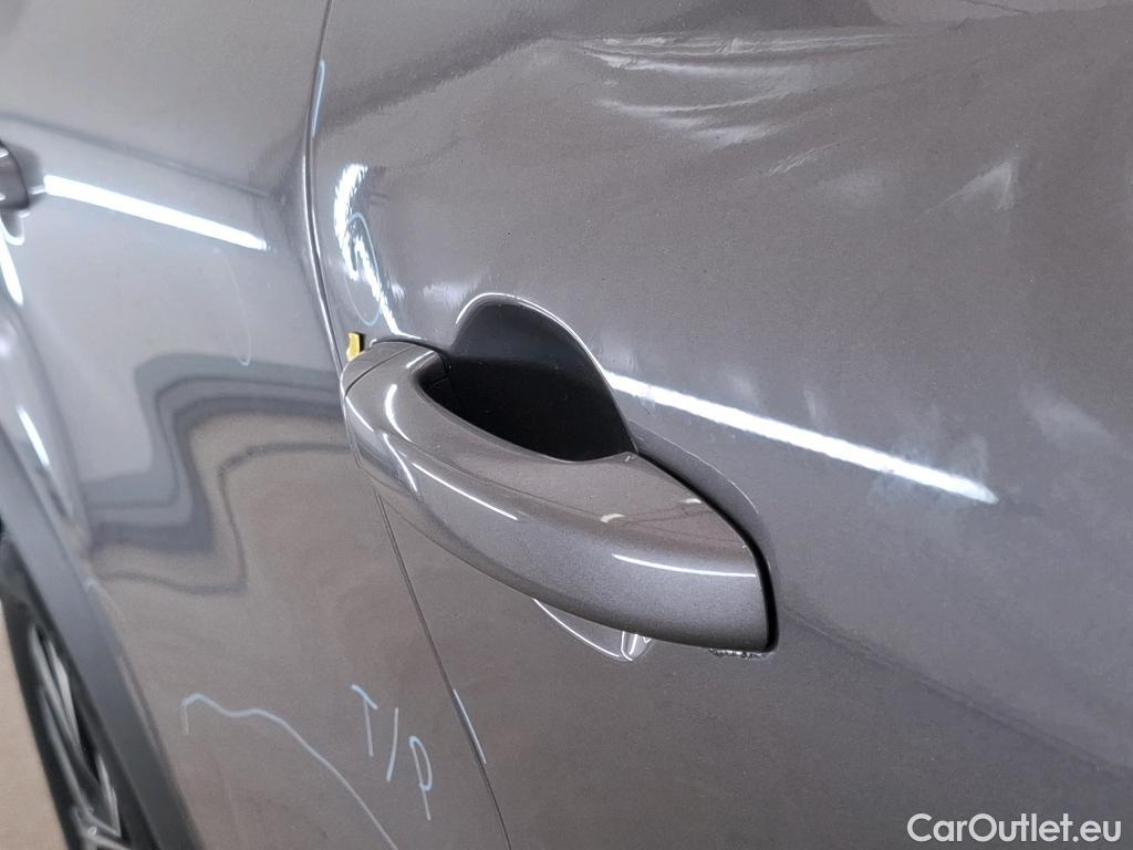  Renault  Captur  II Evolution 1.6 E-TECH Hybrid 145CV BVA6 E6d #19