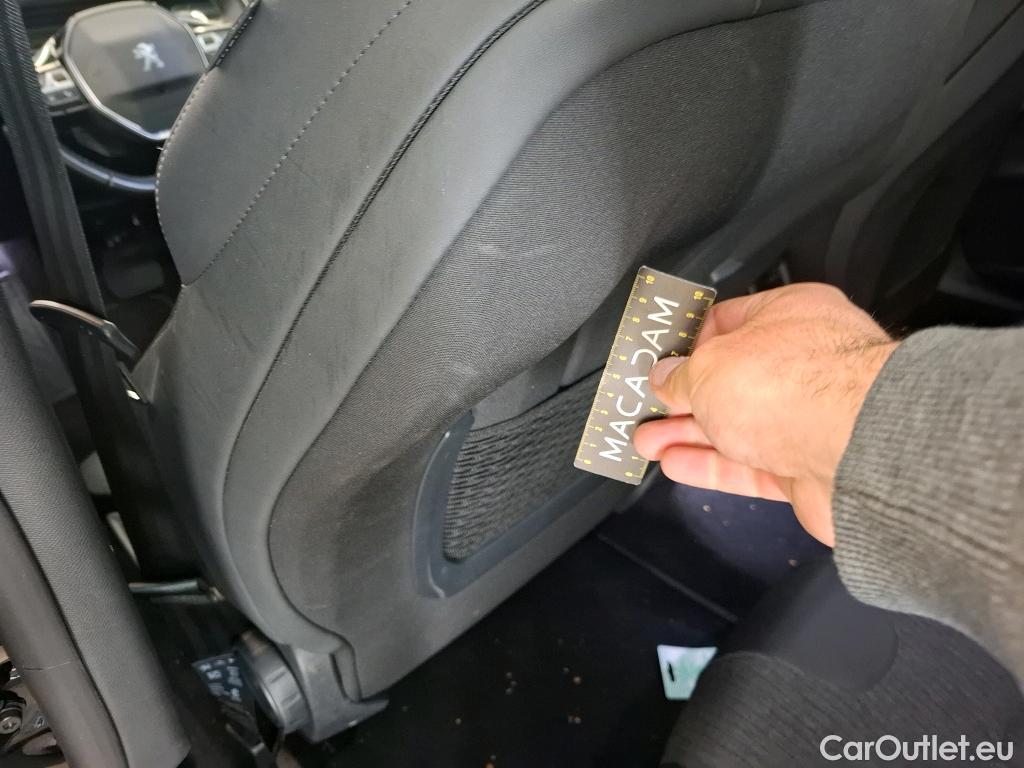  Peugeot  508 PEUGEOT  SW / 2018 / 5P / Break PureTech 130 S&S EAT8 Allure Pack #20