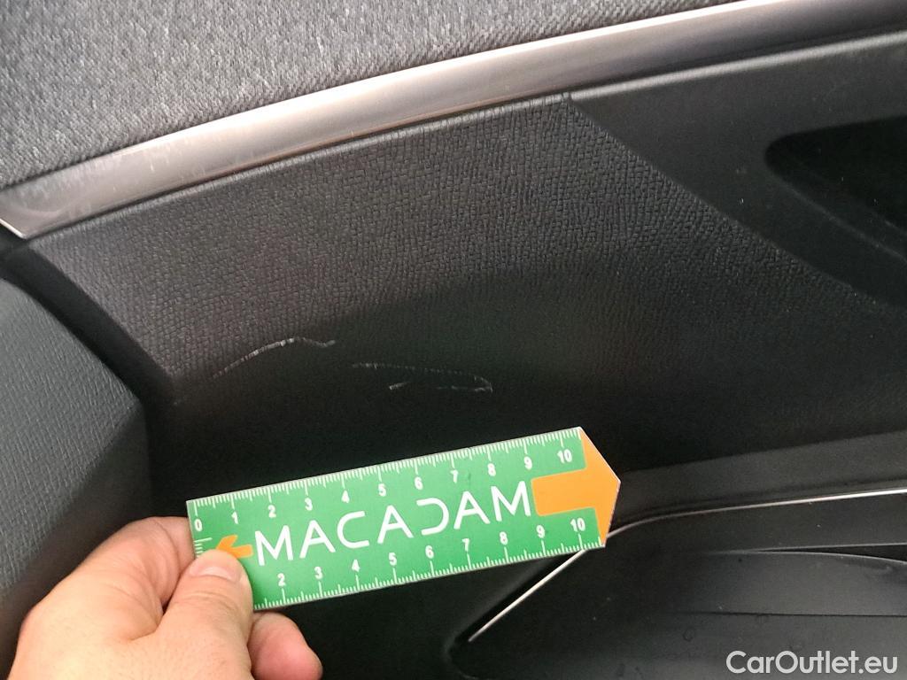  Peugeot  3008  Allure Business 1.5 HDi 130CV BVM6 E6d #52