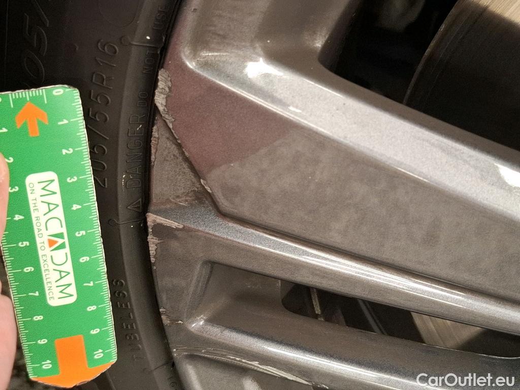  Peugeot  308  Active Pack 1.5 HDi 130CV BVA8 E6d #15