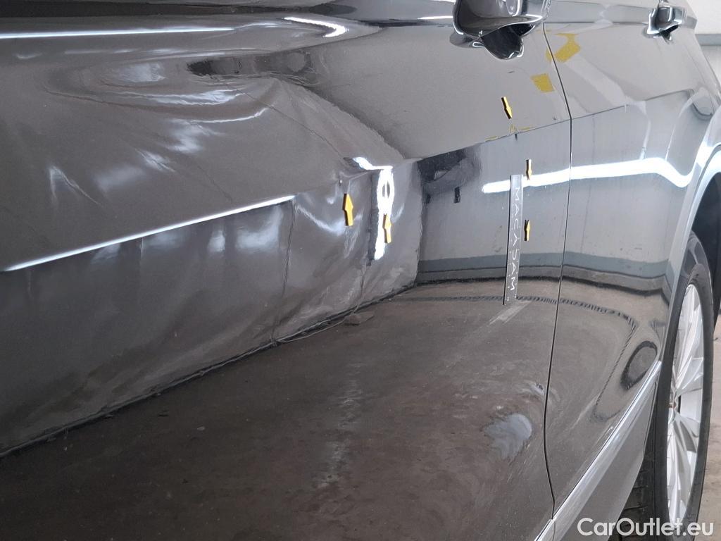  Volkswagen  Tiguan VOLKSWAGEN  / 2020 / 5P / SUV 1.4 eHybrid 245 DSG6 Life Business #18