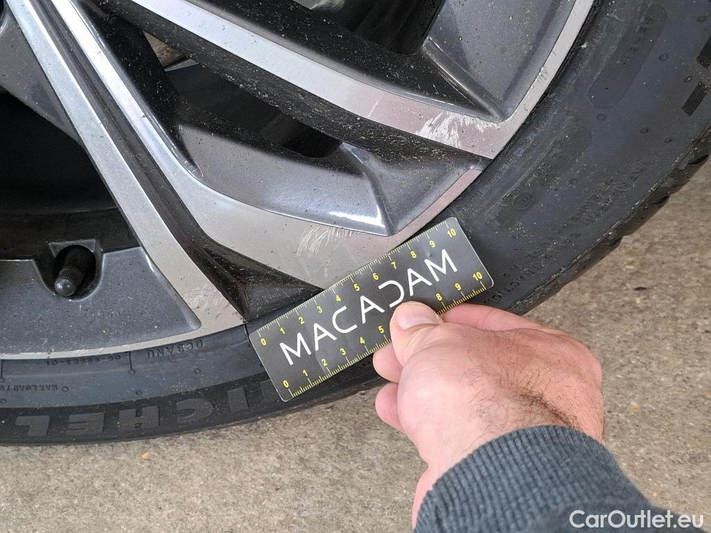  Peugeot  508 PEUGEOT  SW / 2018 / 5P / Break PureTech 130 S&S EAT8 Allure Pack #17