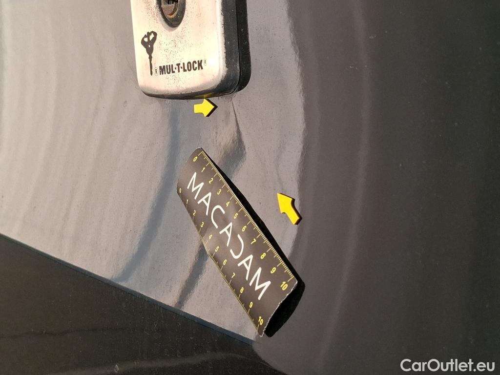  Renault  Trafic RENAULT  / 2019 / 4P / Fourgon tole NV FG GCF L1H1 1200 Energy dCi 145 #28