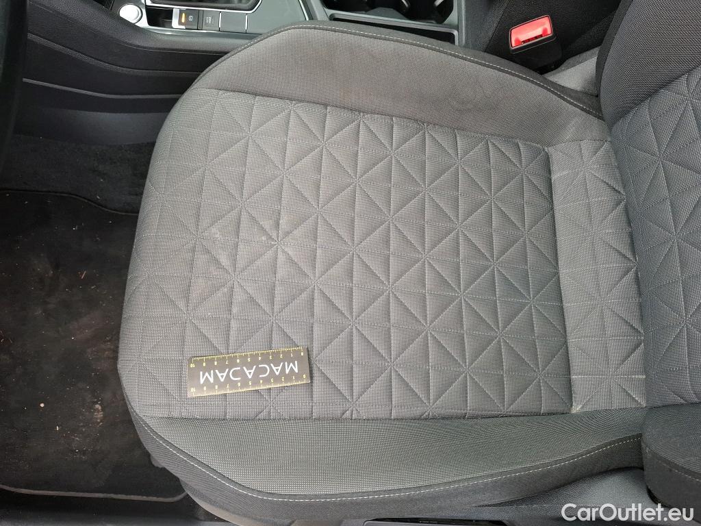  Volkswagen  Tiguan VOLKSWAGEN  / 2020 / 5P / SUV 1.4 eHybrid 245 DSG6 Life Business #63