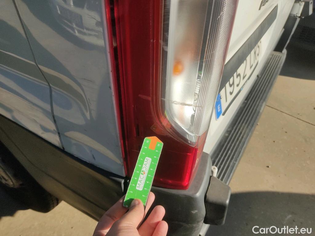  Peugeot  Boxer PEUGEOT  / 2014 / 4P / furgón 333 L2 H1 BHDI 103kW (140CV) S&S 6 V. M (AC) #13